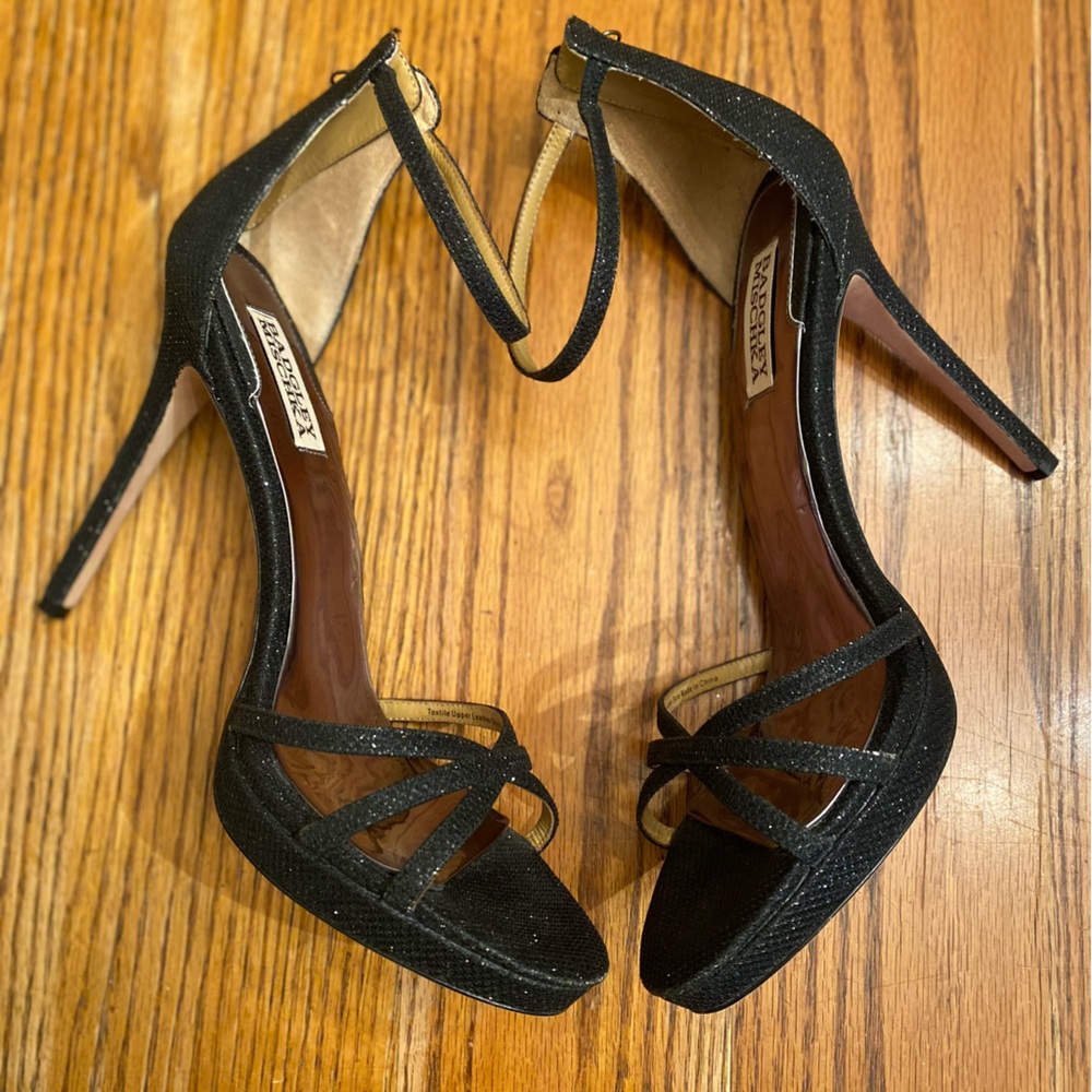 STUNNING Badgley Mischka Signify Black Heels Size 10 ENC